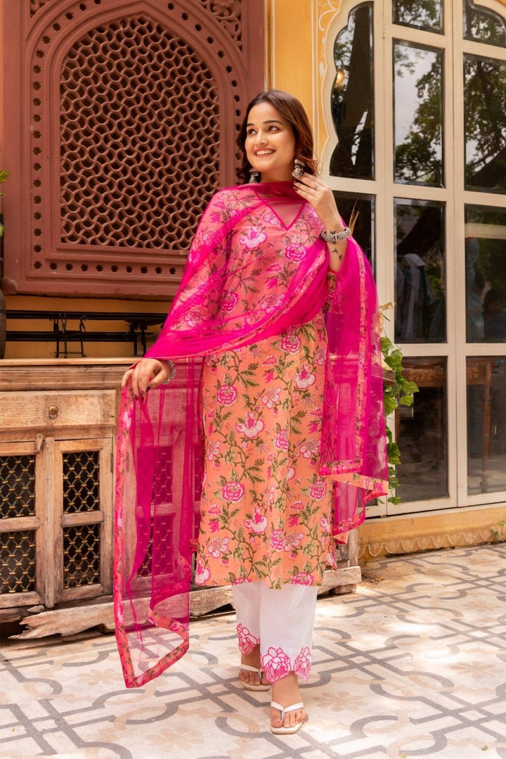 GAURANGI PEACH PINK COTTON HAND BLOCK PRINT SUIT SET WITH SOFT NET DUPATTA - Pomcha Jaipur
