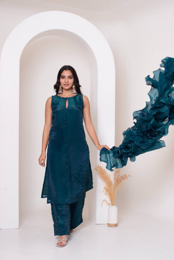 GHAZAL DARK GREEN SILK KURTA SET WITH SILK FRILL DUPATTA - Pomcha Jaipur