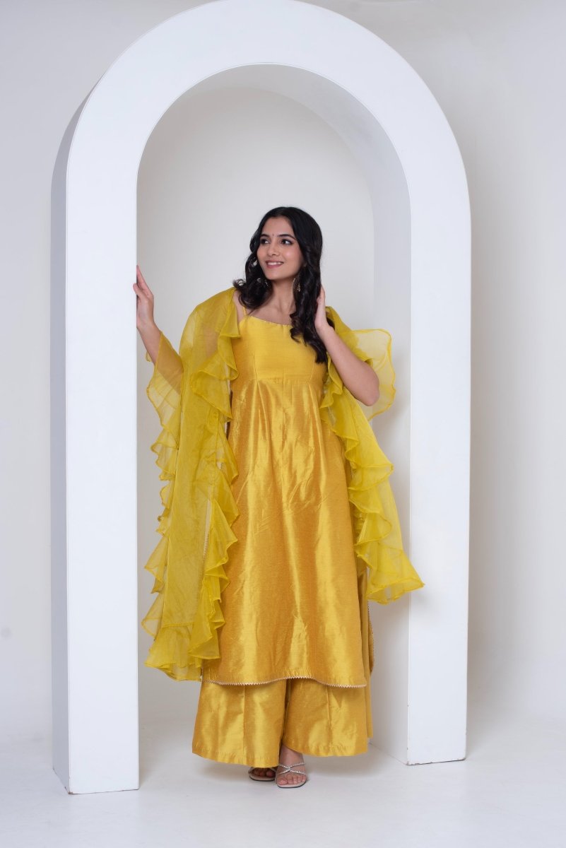GHAZAL YELLOW COTTON SILK KURTA SET WITH FRILL ORGANZA DUPATTA - Pomcha Jaipur