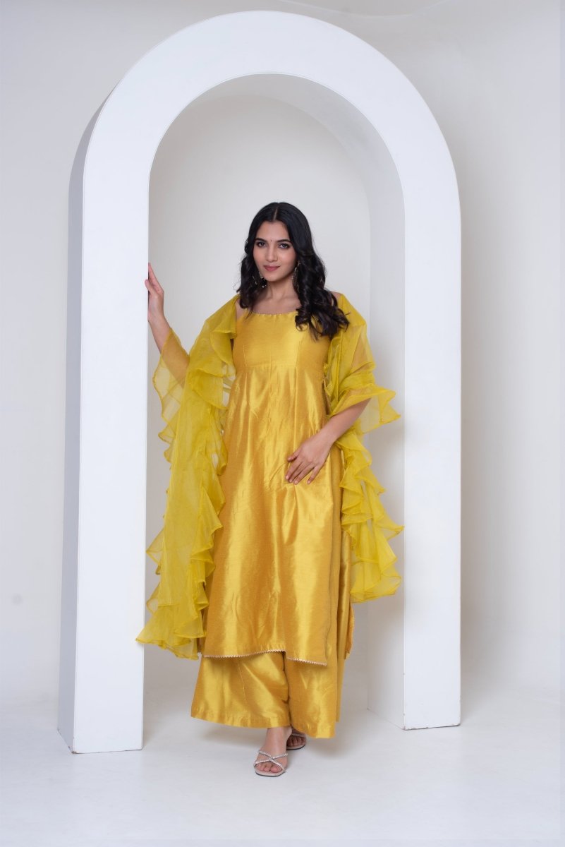 GHAZAL YELLOW COTTON SILK KURTA SET WITH FRILL ORGANZA DUPATTA - Pomcha Jaipur