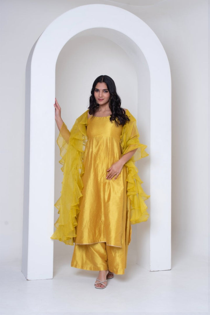 GHAZAL YELLOW COTTON SILK KURTA SET WITH FRILL ORGANZA DUPATTA - Pomcha Jaipur