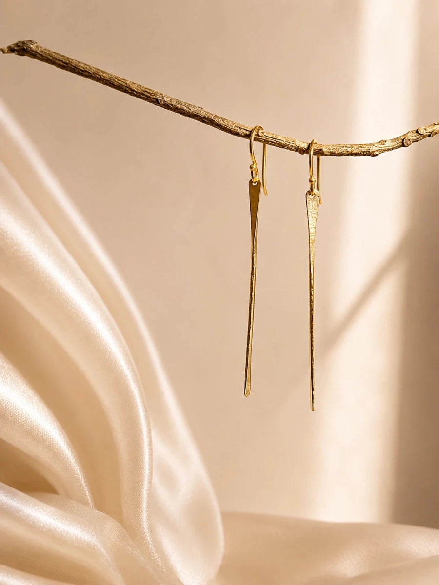 GOLDEN FLOW EARRINGS - Pomcha Jaipur