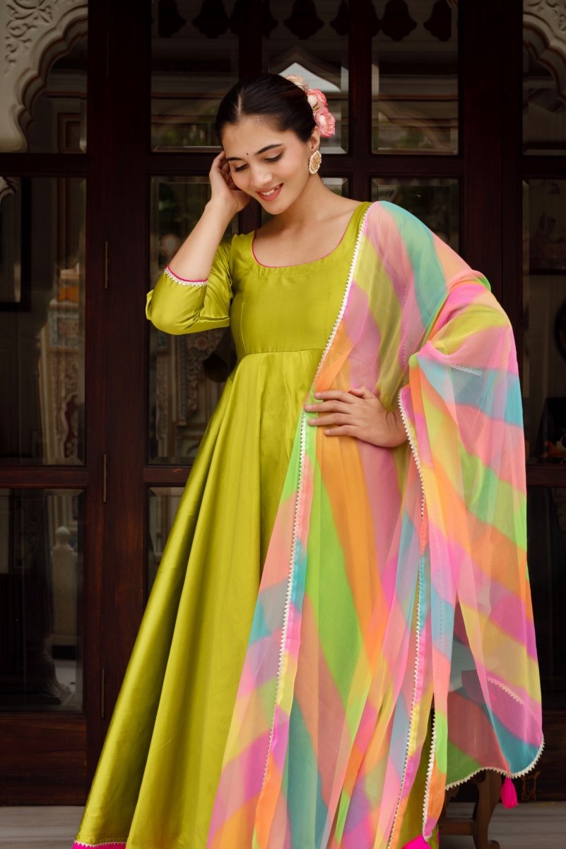 GULABI GALIYAN GULAAL GREEN TAFFETA SILK ANARKALI WITH LEHERIYA GEORGETTE DUPATTA - Pomcha Jaipur