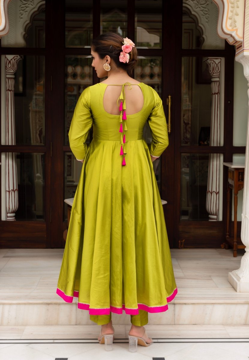 GULABI GALIYAN GULAAL GREEN TAFFETA SILK ANARKALI WITH LEHERIYA GEORGETTE DUPATTA - Pomcha Jaipur