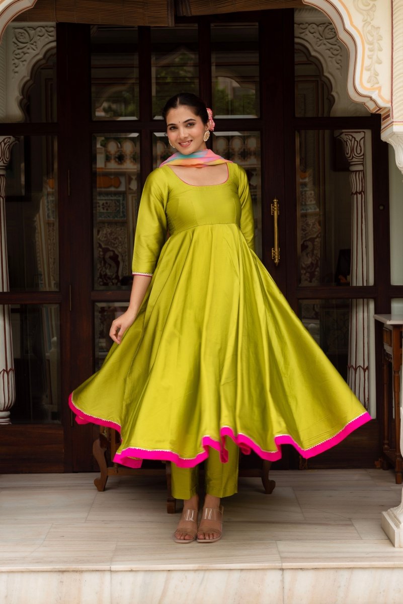 GULABI GALIYAN GULAAL GREEN TAFFETA SILK ANARKALI WITH LEHERIYA GEORGETTE DUPATTA - Pomcha Jaipur