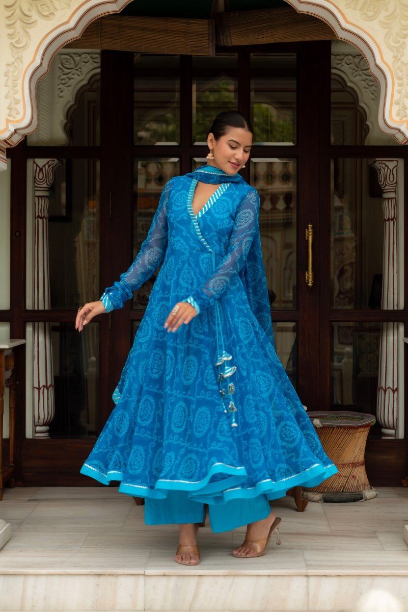 GULABI GALIYAN RANGELA BLUE BANDHEJ GEORGETTE GOTA PATTI ANGRAKHA SET - Pomcha Jaipur