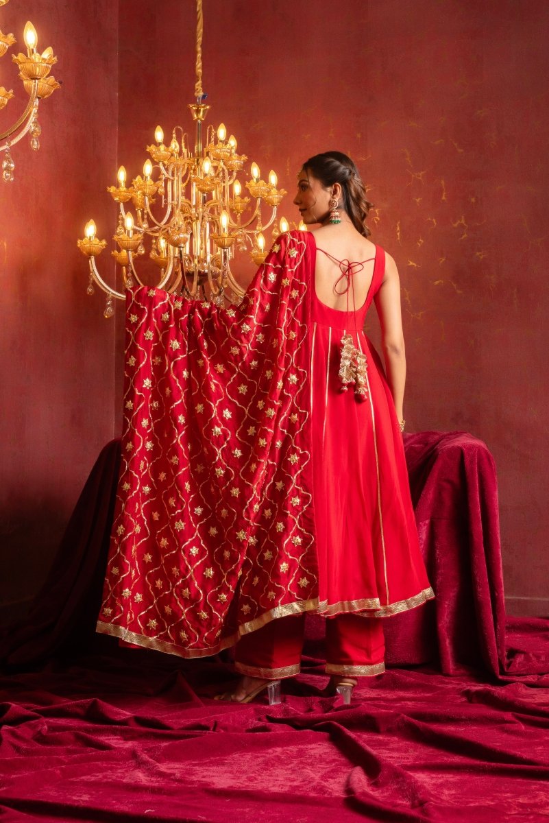 GULFIZAN CHATAK LAAL ORGANZA ANARKALI SET WITH HEAVY GOTA PATTI WORK ORGANZADUPATTA - Pomcha Jaipur