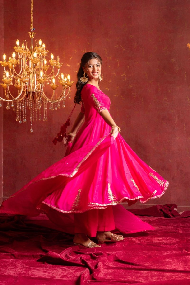 GULFIZAN RANI PINK PATAKA HAND-WORK ORGANZA ANARKALI SUIT SET WITH ORGANZA DUPATTA - Pomcha Jaipur