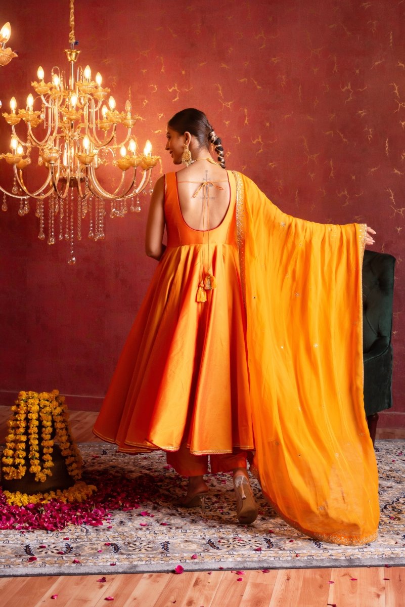 GULFIZAN SAFFRON RADIANCE TAFFETA ANARKALI SUIT SET WITH ORGANZA AARI TAARI WORK DUPATTA - Pomcha Jaipur