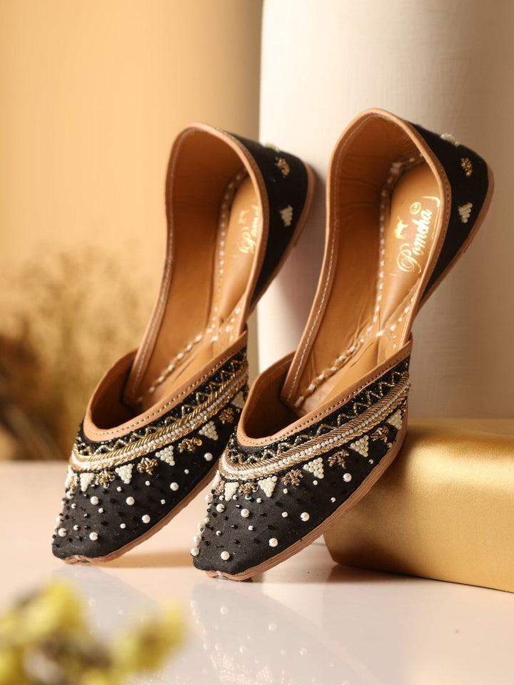 HEERIYE BLACK MOJARI - Pomcha Jaipur