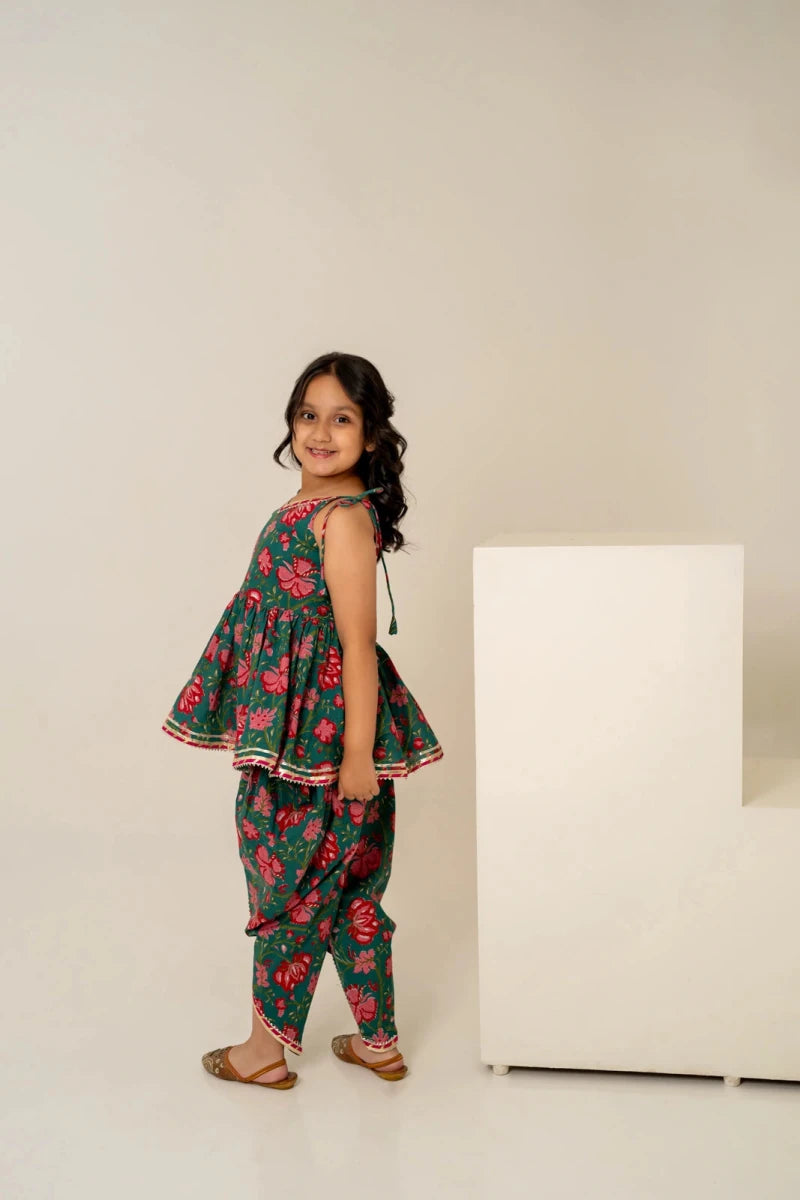KHILKARI FLORAL COTTON KURTA DHOTI SET - Pomcha Jaipur