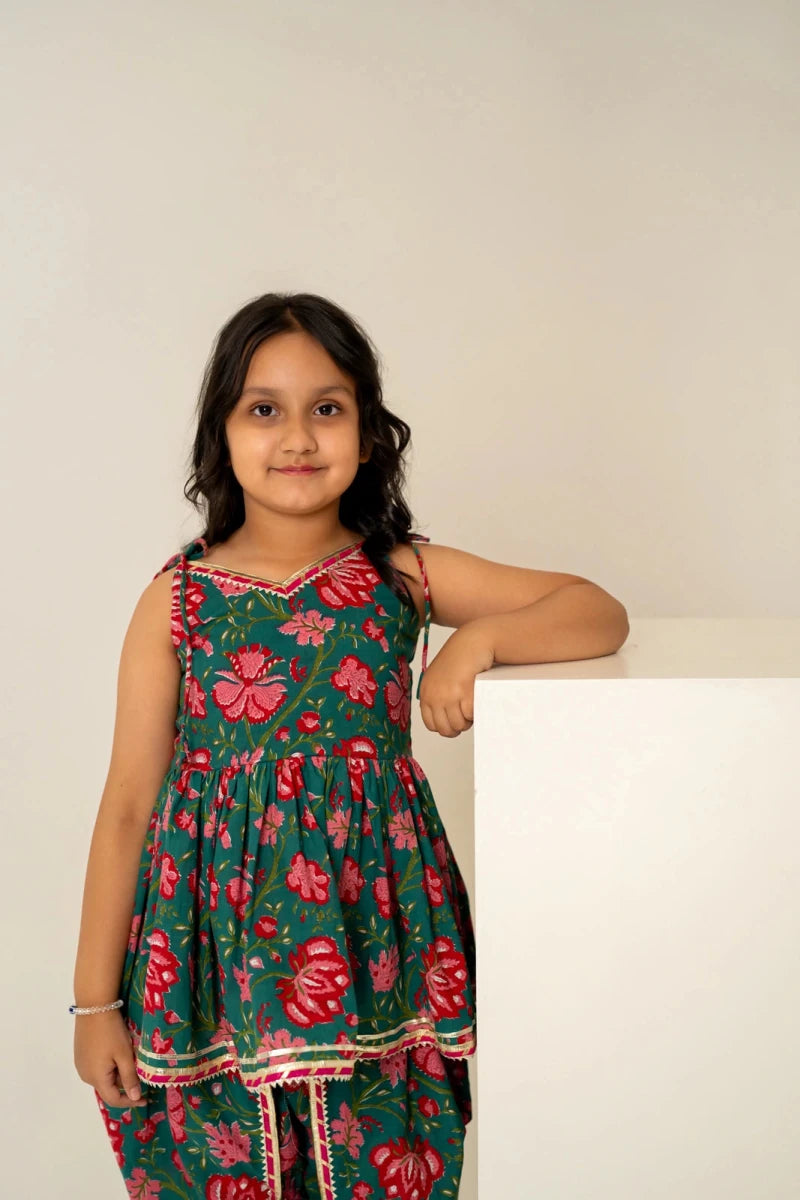 KHILKARI FLORAL COTTON KURTA DHOTI SET - Pomcha Jaipur
