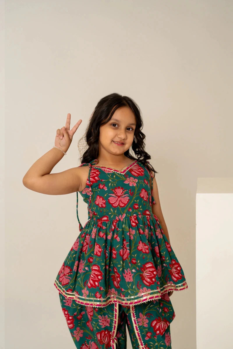 KHILKARI FLORAL COTTON KURTA DHOTI SET - Pomcha Jaipur