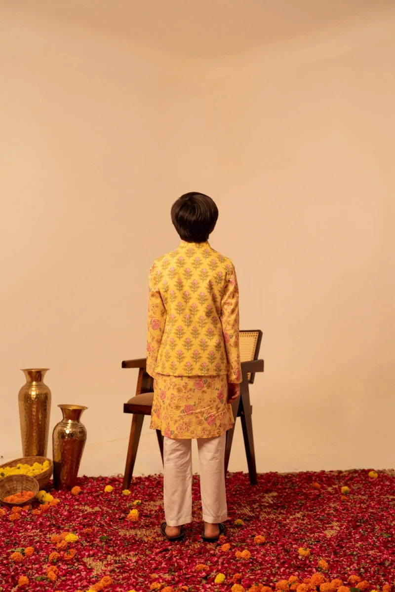 KHILKARI PEELA BUTI KURTA SET WITH JACKET - Pomcha Jaipur