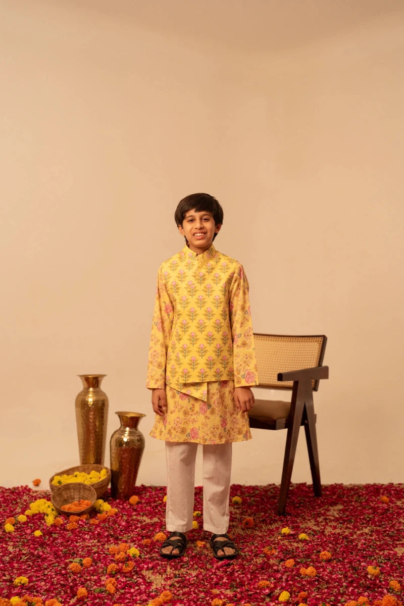 KHILKARI PEELA BUTI KURTA SET WITH JACKET - Pomcha Jaipur