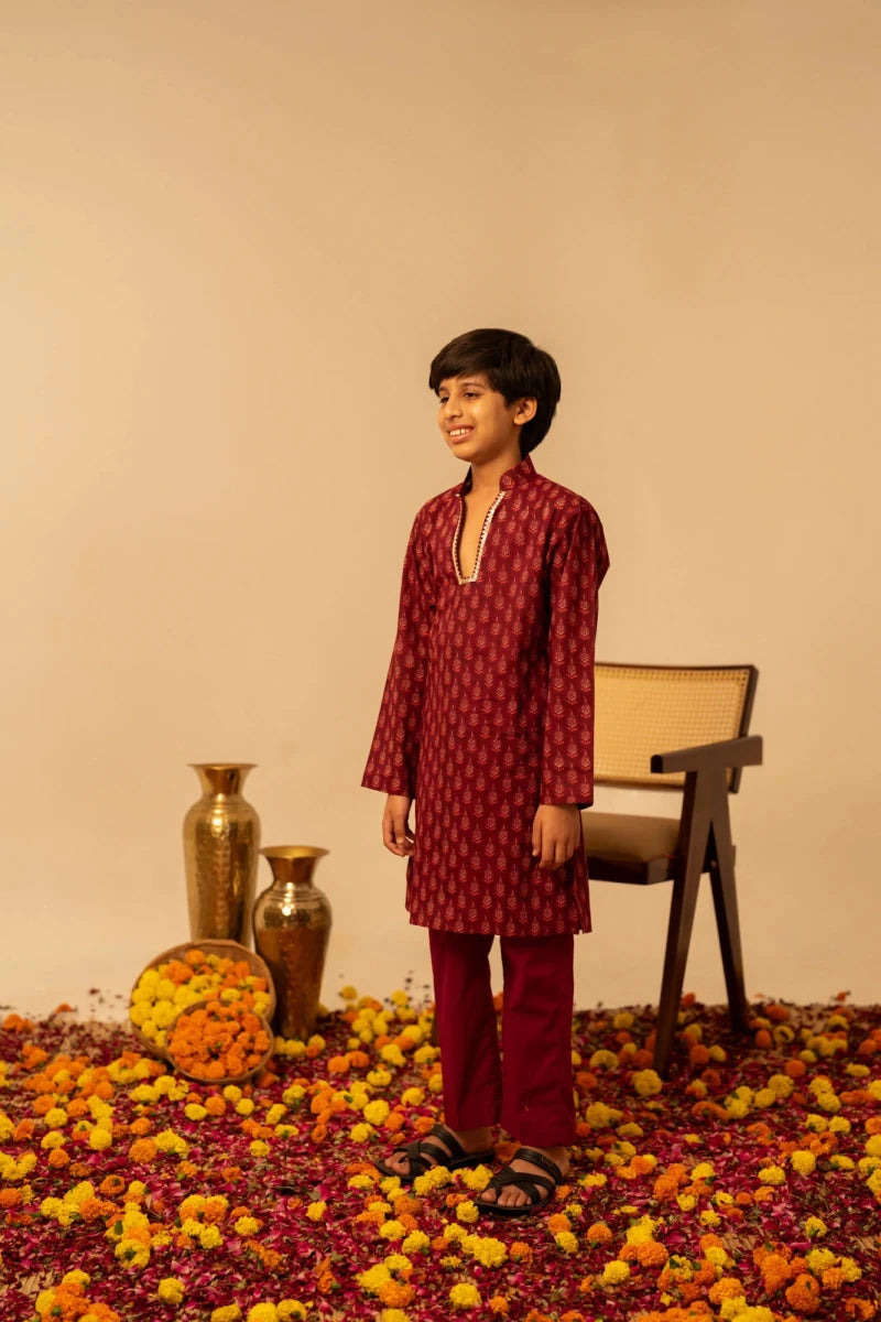 KHILKARI THE MARRON BUTI KURTA SET - Pomcha Jaipur