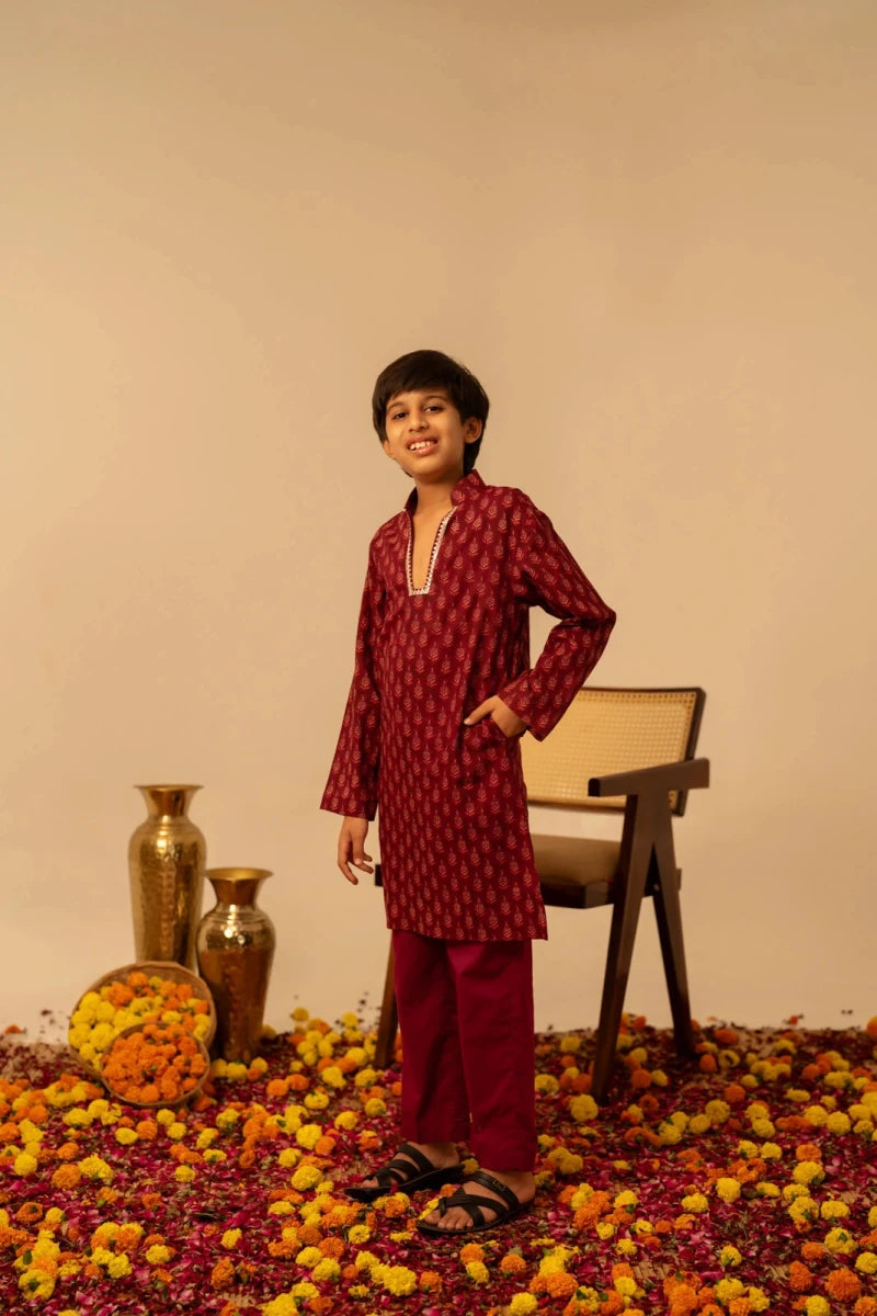 KHILKARI THE MARRON BUTI KURTA SET - Pomcha Jaipur