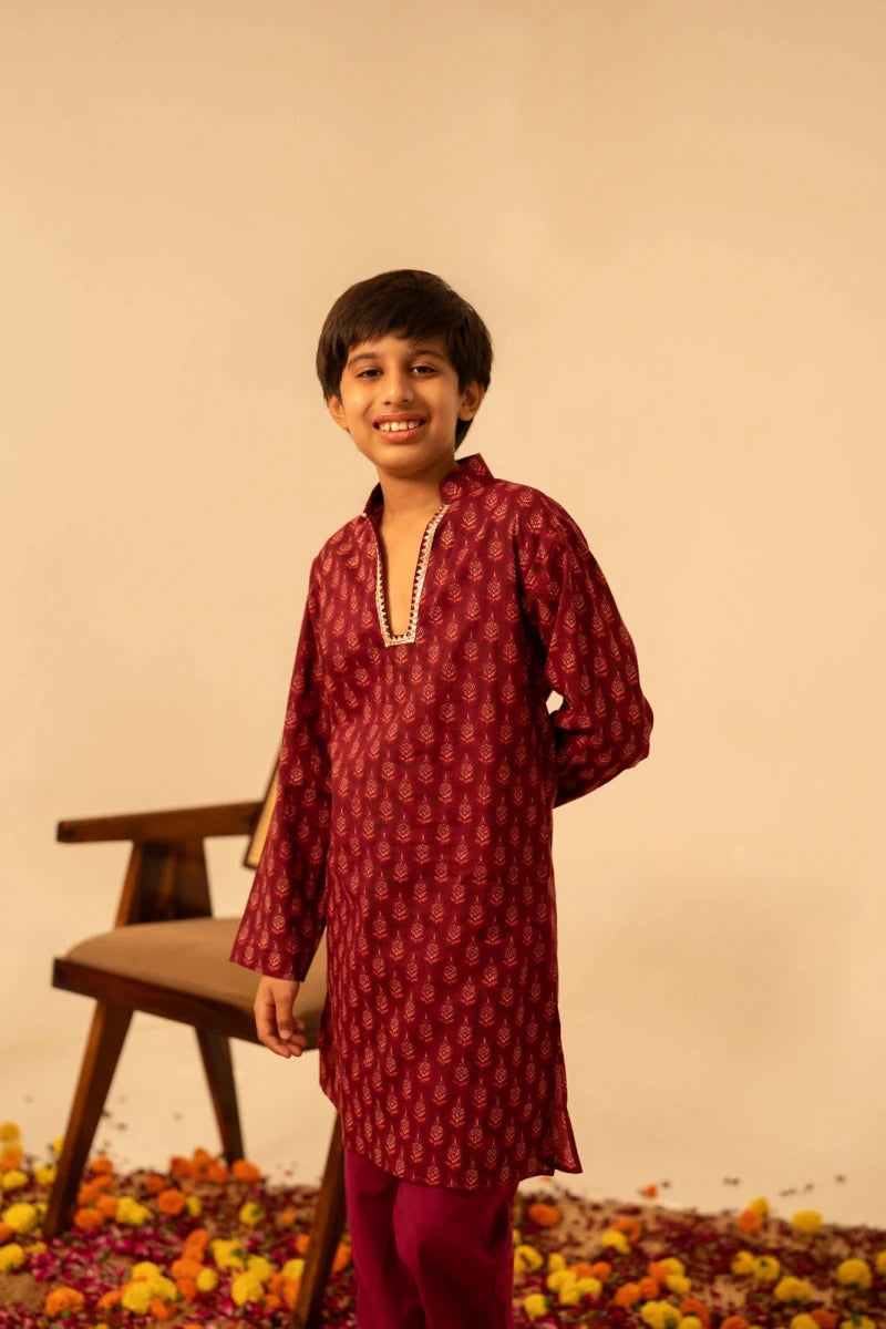 KHILKARI THE MARRON BUTI KURTA SET - Pomcha Jaipur