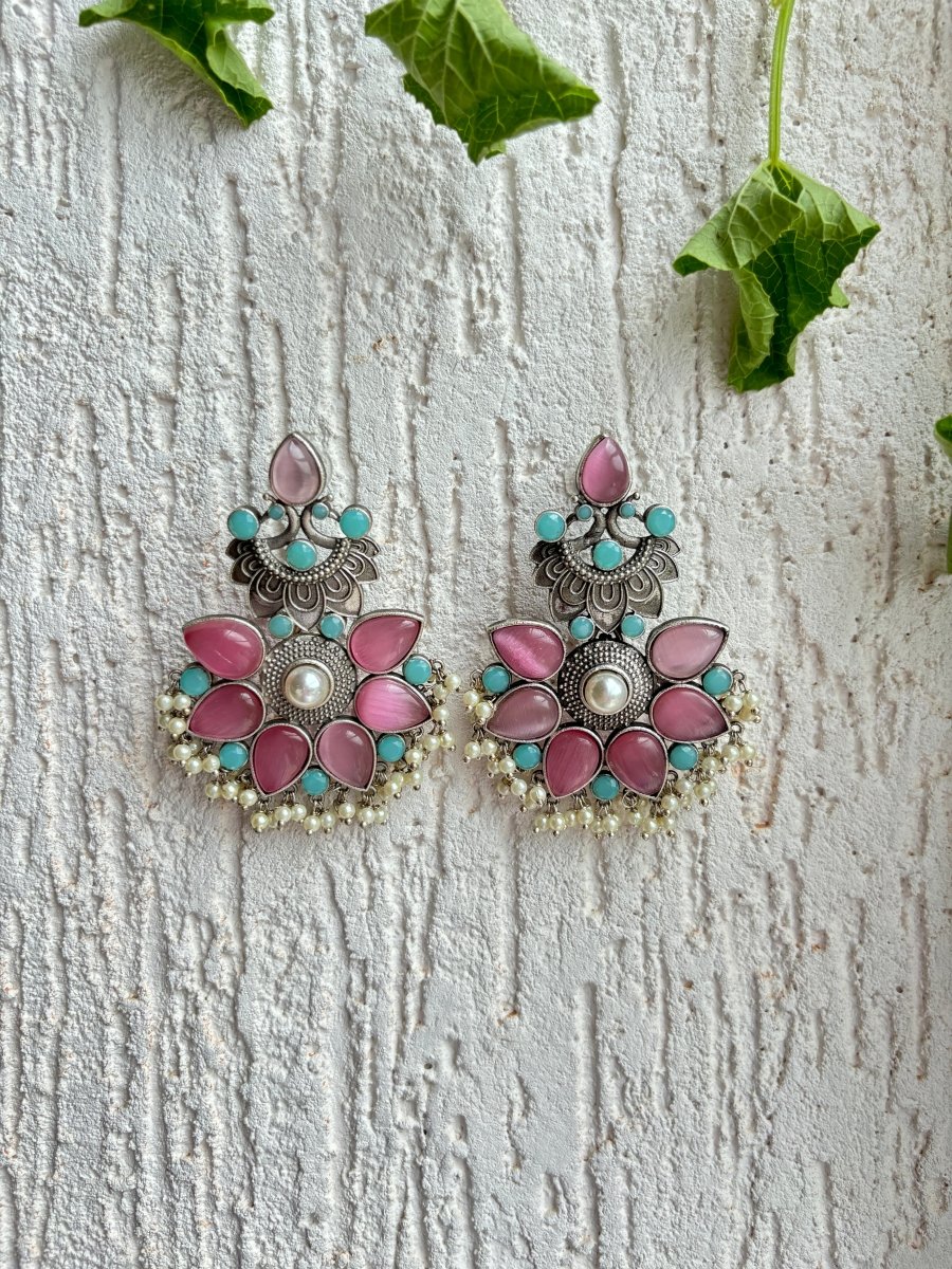 KUNDAN LEAF PEARL SILVER OXIDISED EARRING SET - Pomcha Jaipur