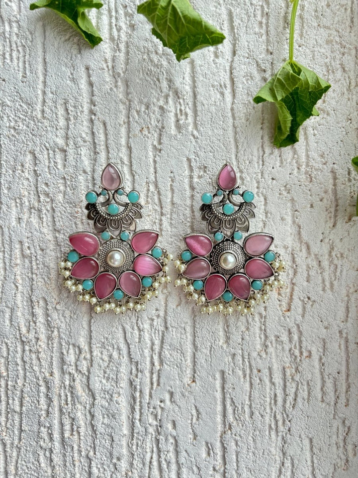 KUNDAN LEAF PEARL SILVER OXIDISED EARRING SET - Pomcha Jaipur