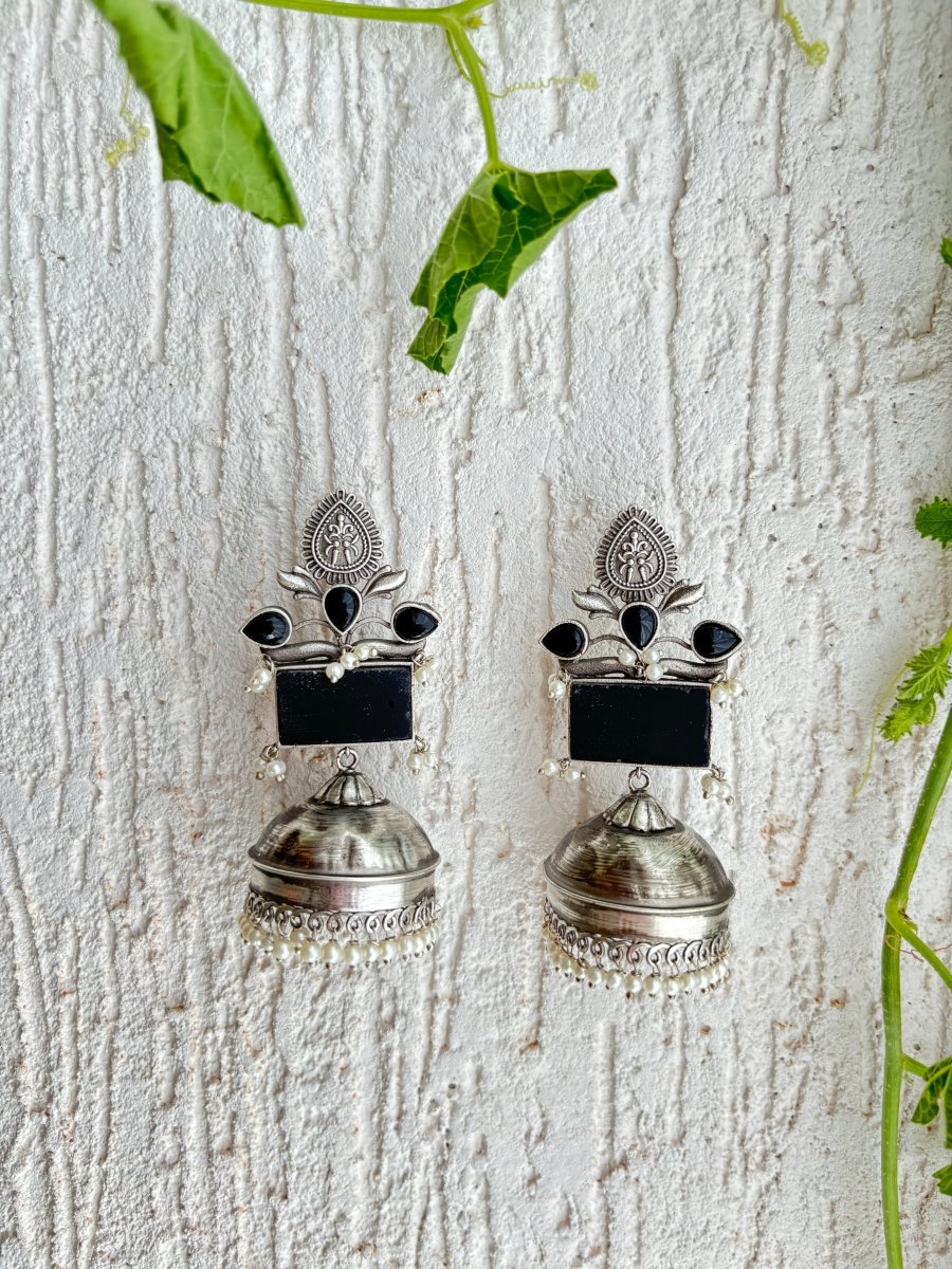 MANJARI STONE SILVER OXIDISED JHUMKA SET - Pomcha Jaipur