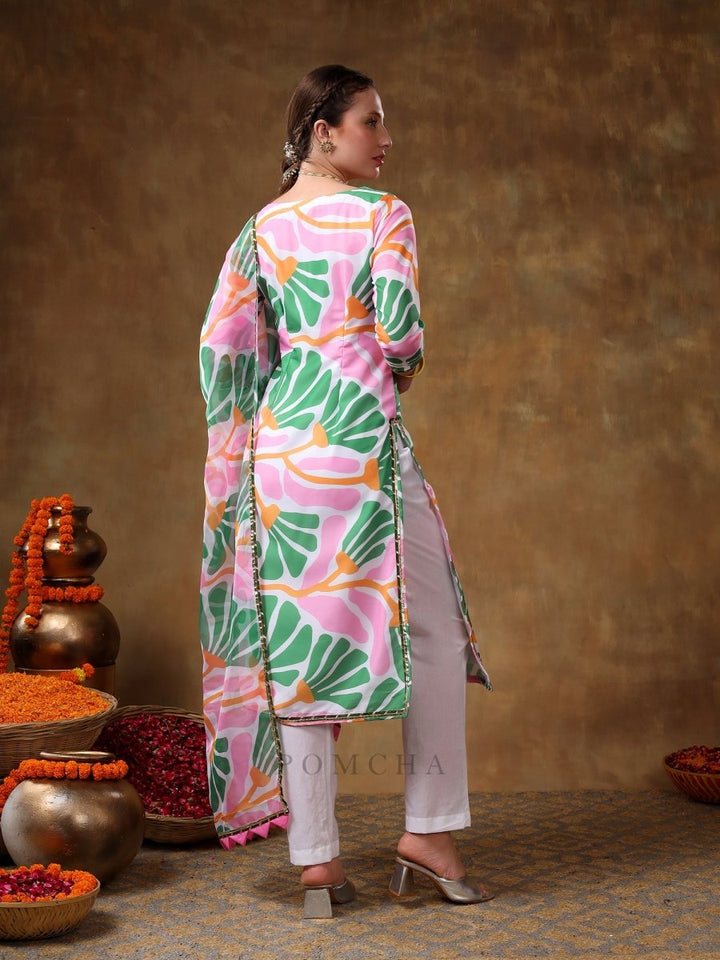 MERAKI OMERA PINK FLORAL PRINT MUSLIN KURTA SET WITH ORGANZA DUPATTA - Pomcha Jaipur