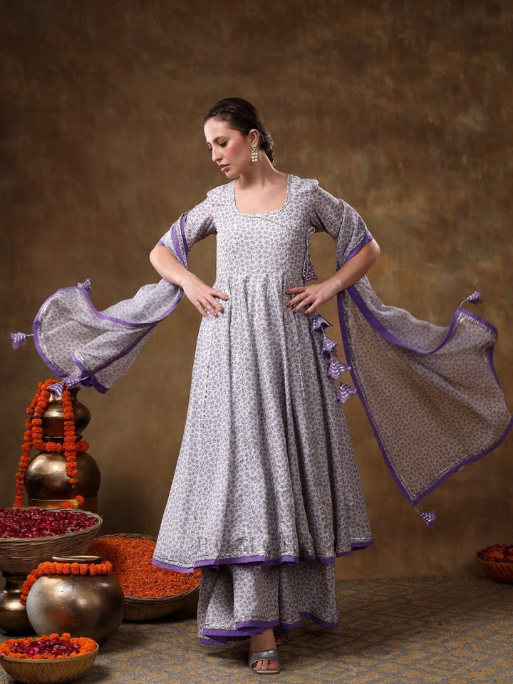 MERAKI ZEENAT LAVENDER FLORAL PRINT MUSLIN ANGRAKHA AND PLAZO SET WITH ORGANZA DUPATTA - Pomcha Jaipur