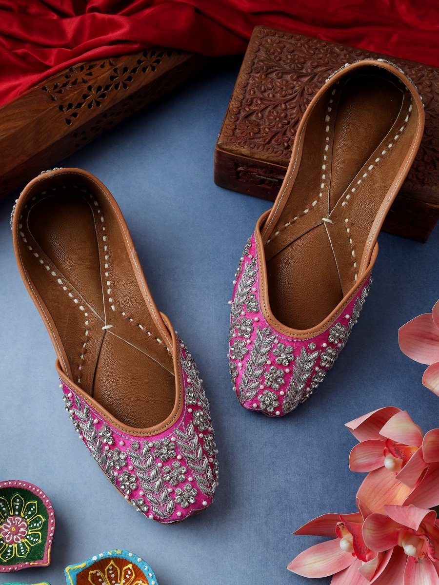 NOORI HOT PINK JUTTI CLUTCH COMBO - Pomcha Jaipur