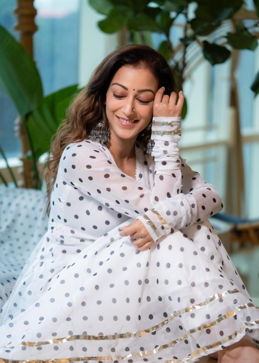 POLKA DOT WHITE ORGANZA ANARKALI SET WITH ORGANZA DUPATTA - Pomcha Jaipur