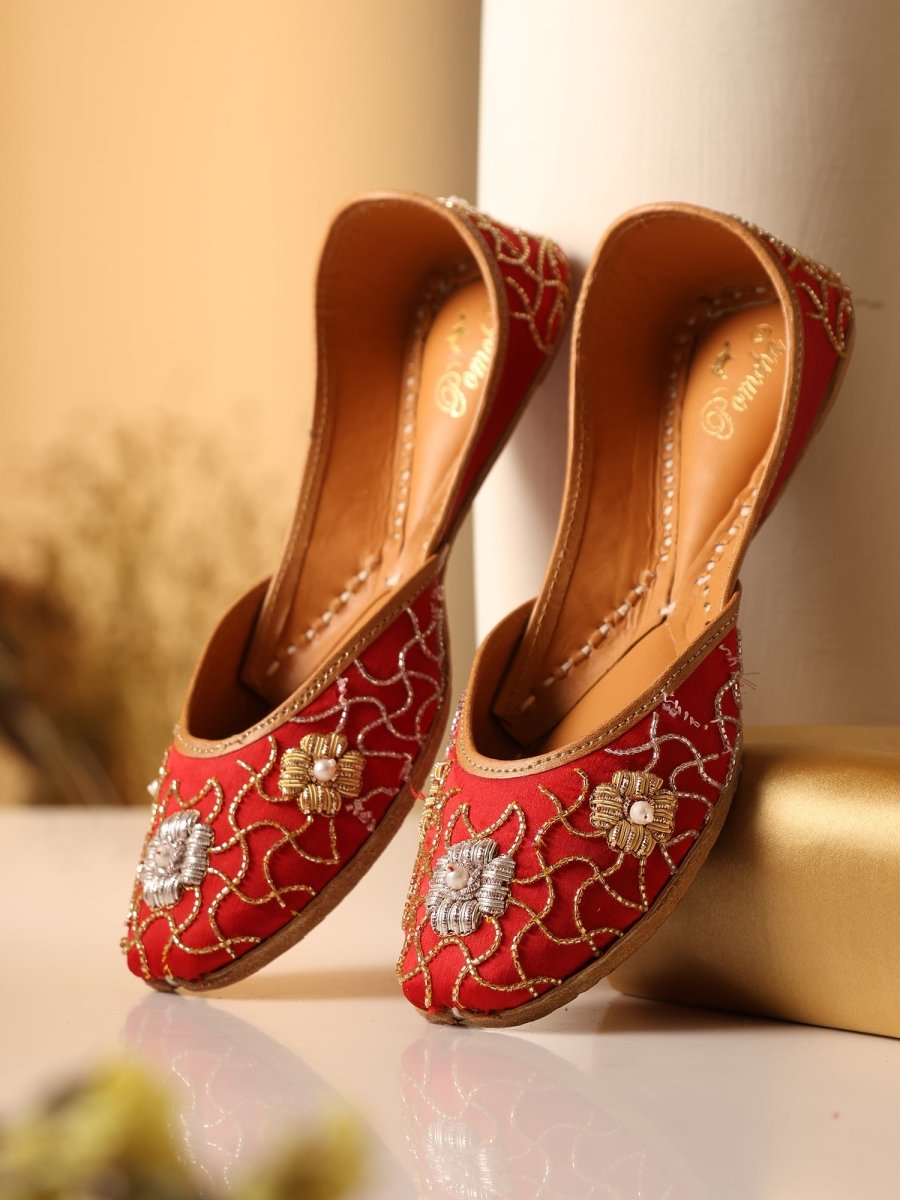 RED KALAKRITI MOJARI - Pomcha Jaipur