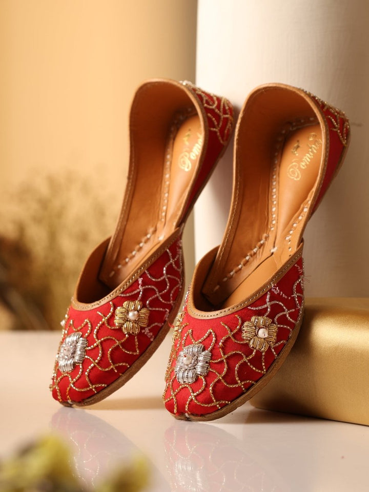 RED KALAKRITI MOJARI - Pomcha Jaipur