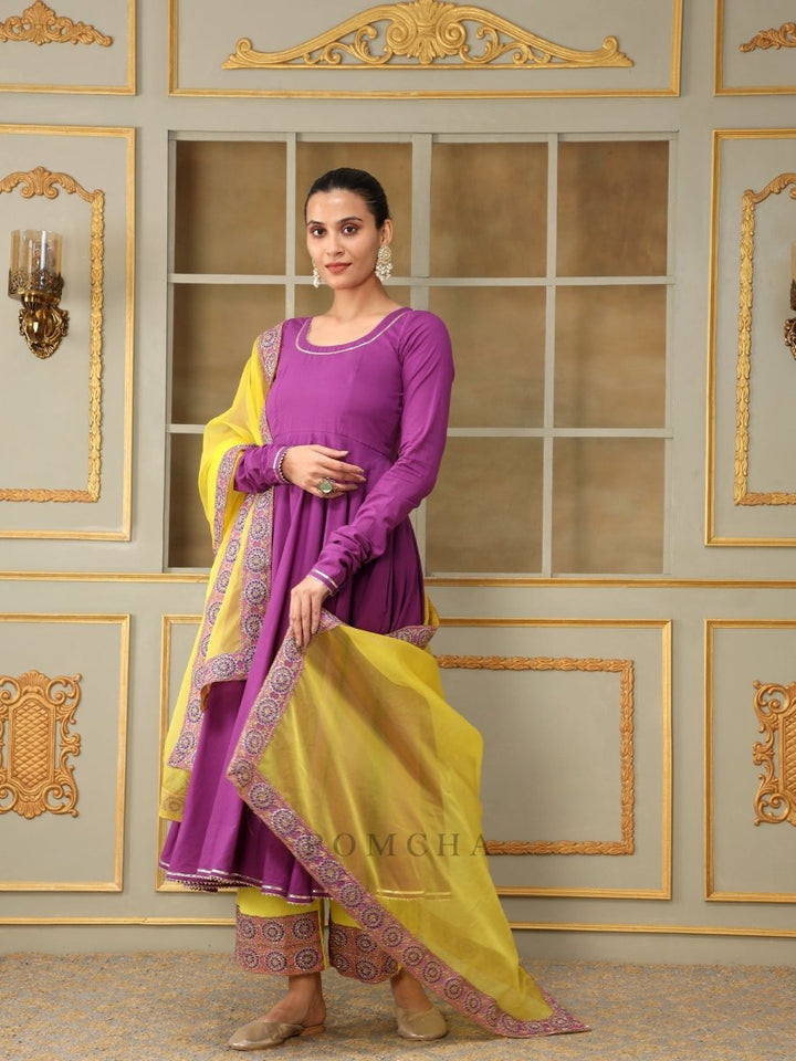 SAADGI BAGNI LACE ANARKALI SET - Pomcha Jaipur