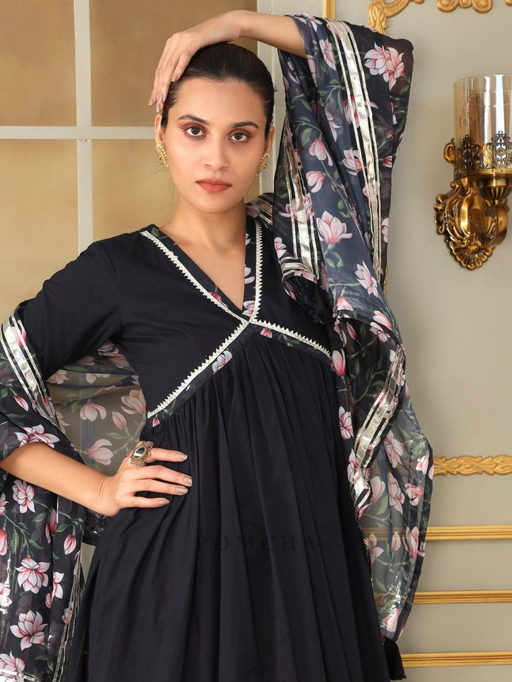 SAADGI PINK LOTUS BLACK STRAIGHT SUIT SET - Pomcha Jaipur