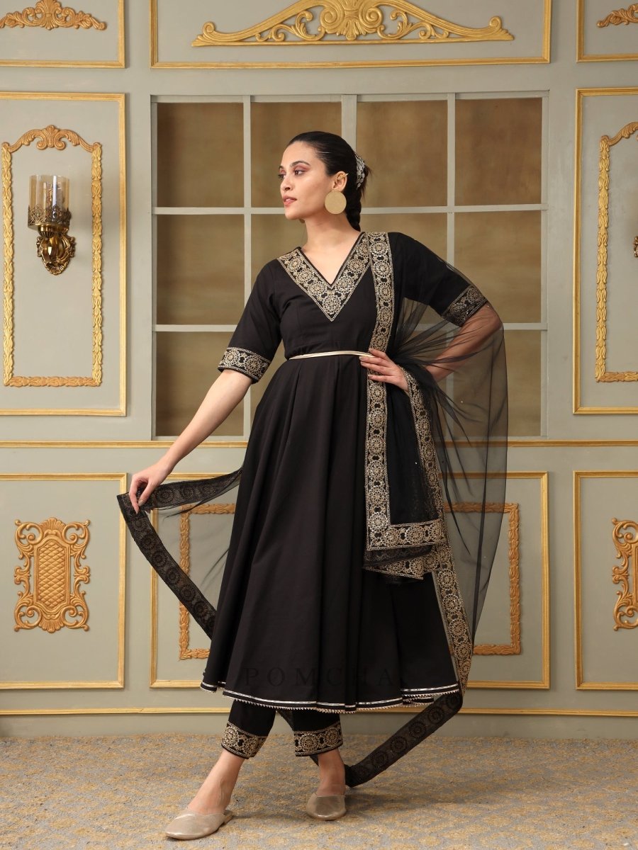SAADGI SUNHERI LACE BLACK ANARKALI SET - Pomcha Jaipur
