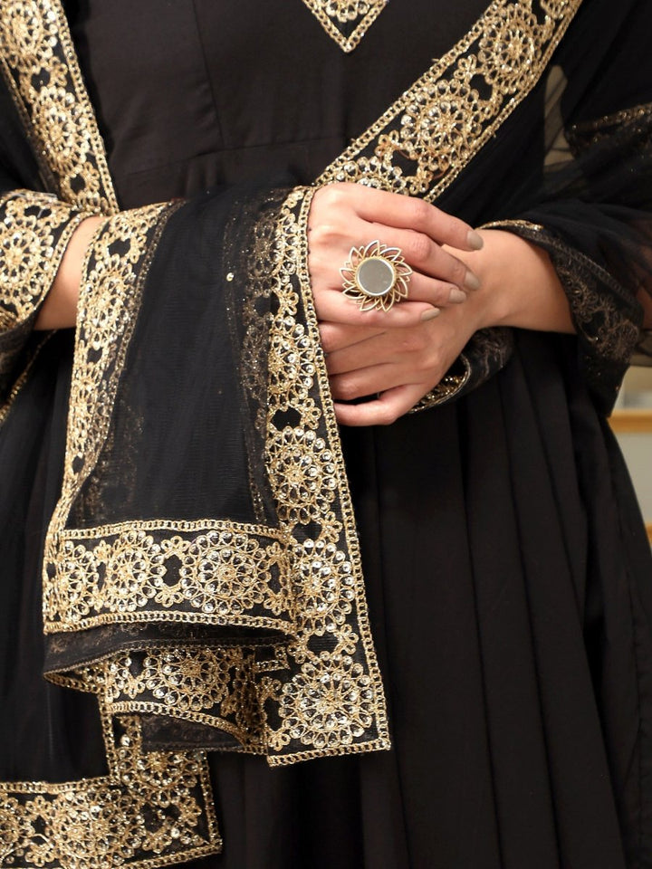 SAADGI SUNHERI LACE BLACK ANARKALI SET - Pomcha Jaipur
