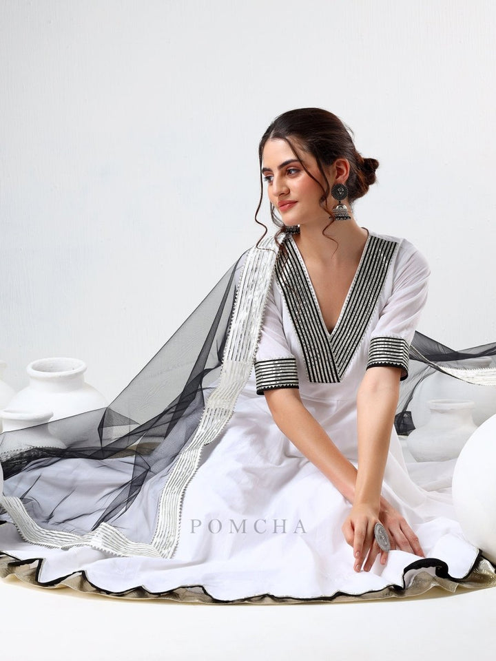 SADABHAR WHITE AND BLACK COTTON ANARKALI SET - Pomcha Jaipur