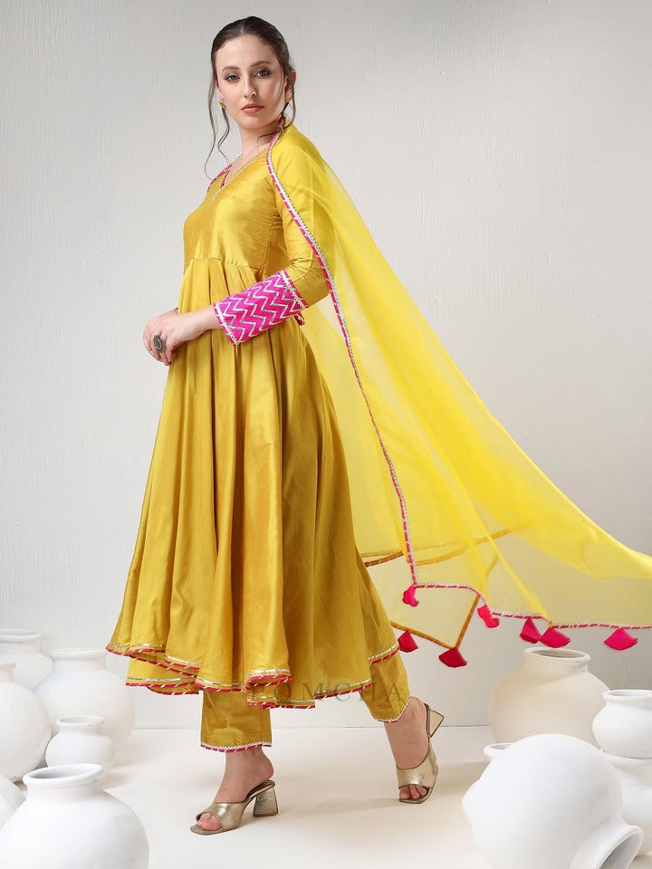 SADABHAR YELLOW COTTON SILK GOTTA WORK ANARKALI SET - Pomcha Jaipur