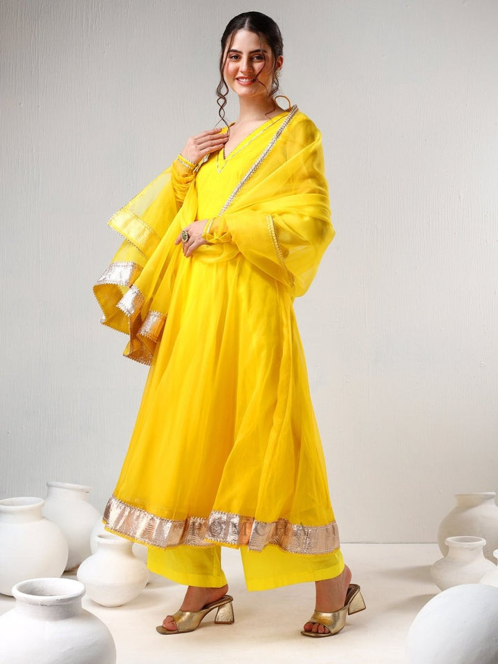 SADABHAR YELLOW ORGANZA GOTTA WORK ANARKALI SET - Pomcha Jaipur