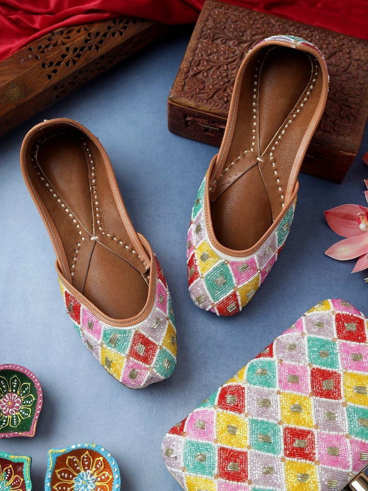 SARA MULTICOLOR BEAD WORK JUTTI CLUTCH COMBO - Pomcha Jaipur