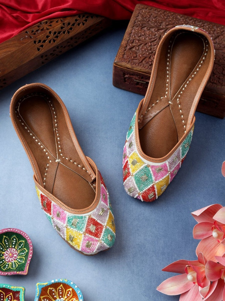 SARA MULTICOLOR BEAD WORK JUTTI CLUTCH COMBO - Pomcha Jaipur