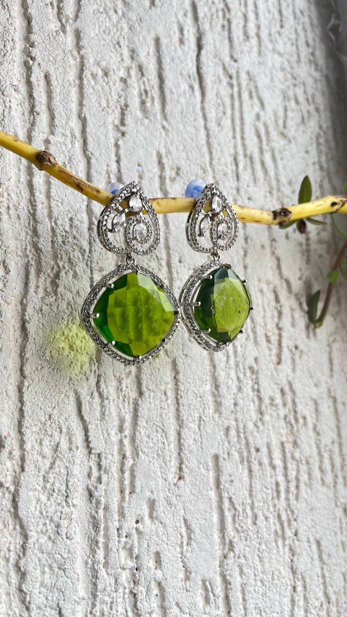 SILVER TONED HEENA GREEN EARRINGS - Pomcha Jaipur