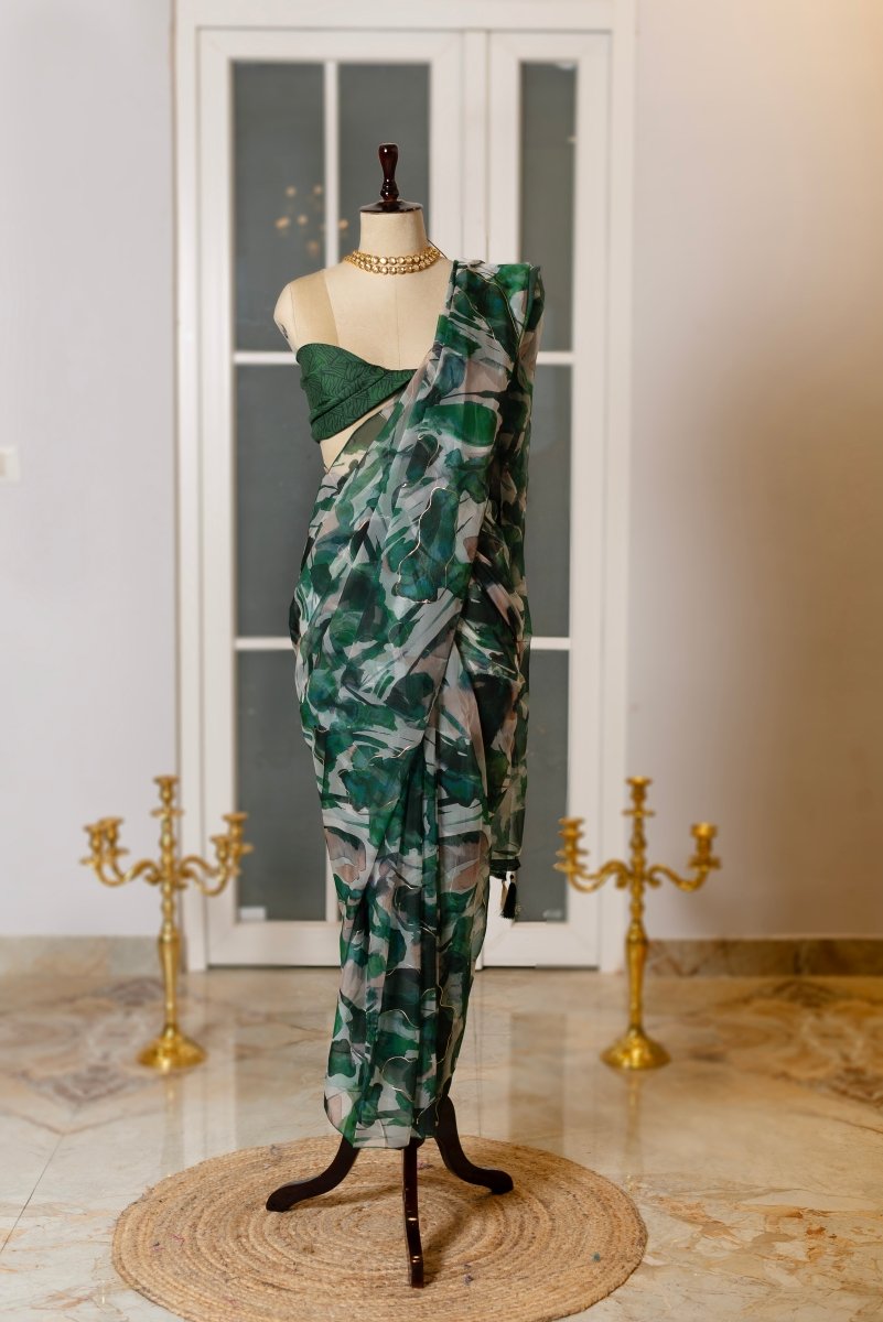 SOOT RAAG FLOREST FLOW GREEN ORGANZA SAREE WITH CREPE GEORGETTE BLOUSE PIECE - Pomcha Jaipur