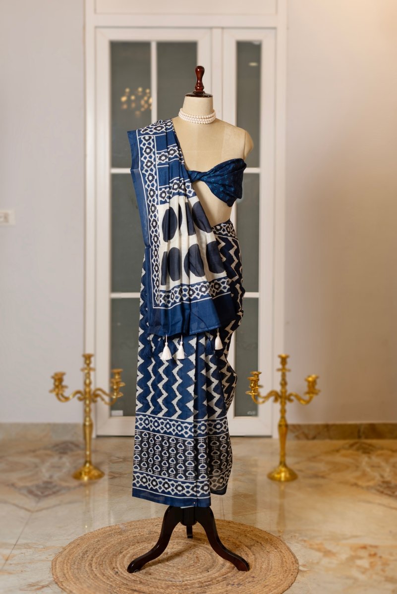 SOOT RAAG NEELAMBARI MUL COTTON SAREE WITH BLOUSE PIECE - Pomcha Jaipur