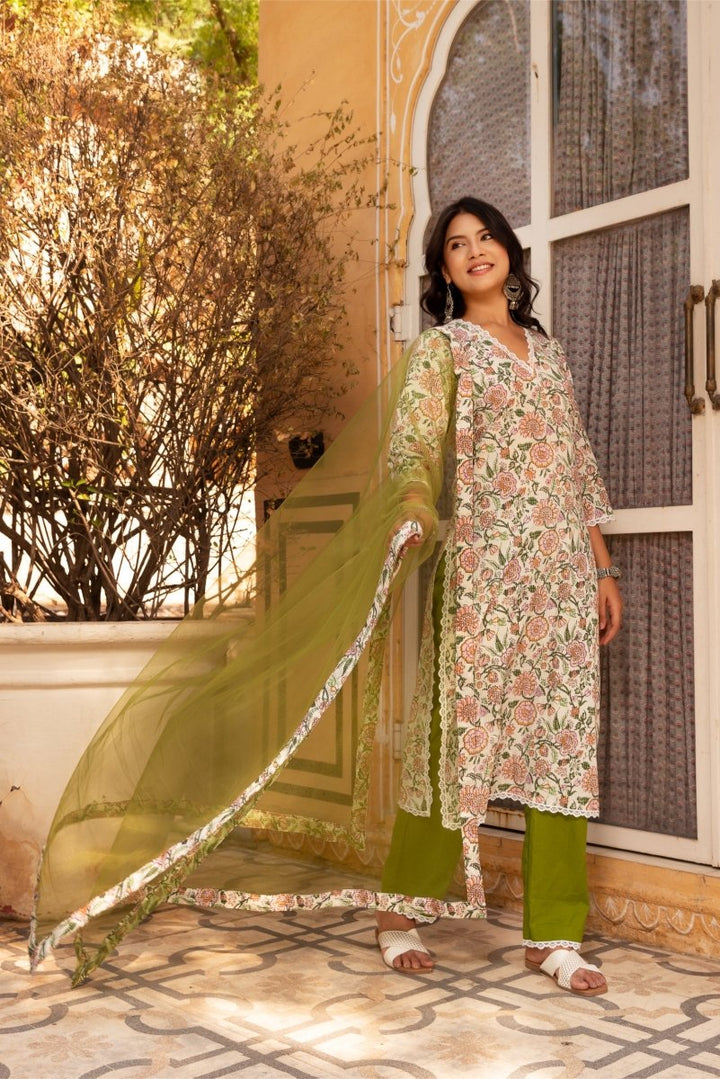 SUNHARI GREEN FLORAL PRINT COTTON SUIT SET WITH SOFT NET DUPATTA - Pomcha Jaipur