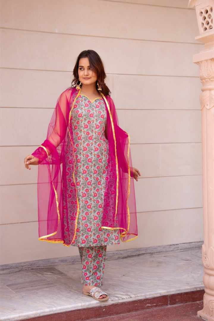 SUNHARI GREY PINK PHOOL JAAL COTTON HAND BLOCK SUIT SET WITH SOFT NET DUPATTA - Pomcha Jaipur