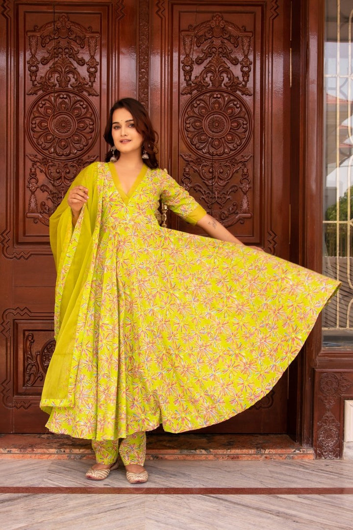 SUNHARI PASTEL GREEN HAND BLOCK PRINT ANARKALI WITH ORGANZA DUPATTA - Pomcha Jaipur