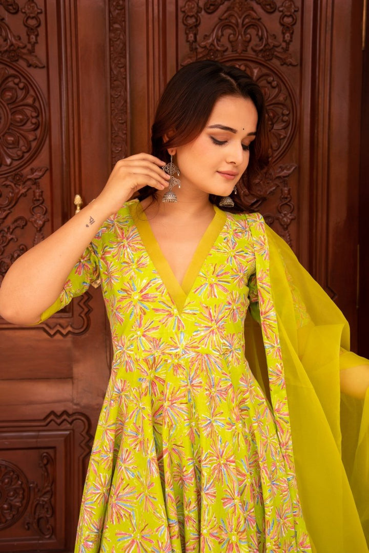 SUNHARI PASTEL GREEN HAND BLOCK PRINT ANARKALI WITH ORGANZA DUPATTA - Pomcha Jaipur
