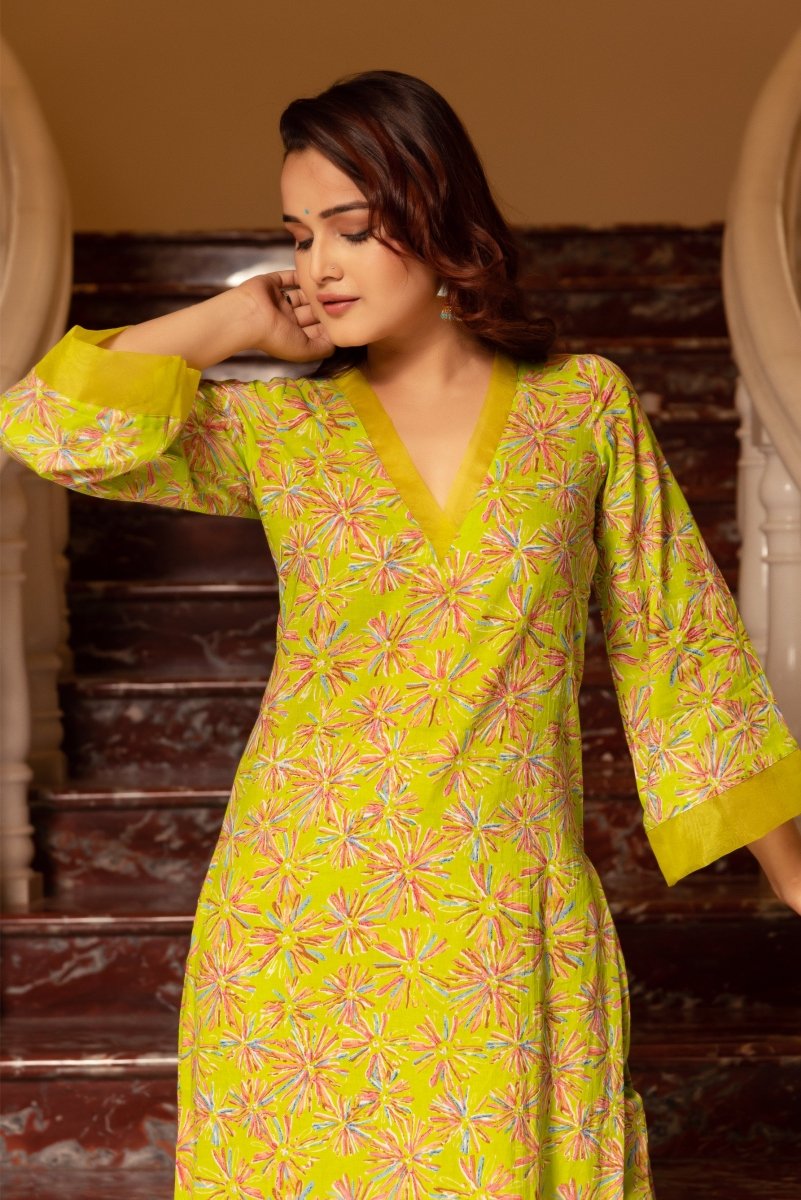 SUNHARI PASTEL GREEN HAND BLOCK PRINT KURTA SET WITH ORGANZA DUPATTA - Pomcha Jaipur