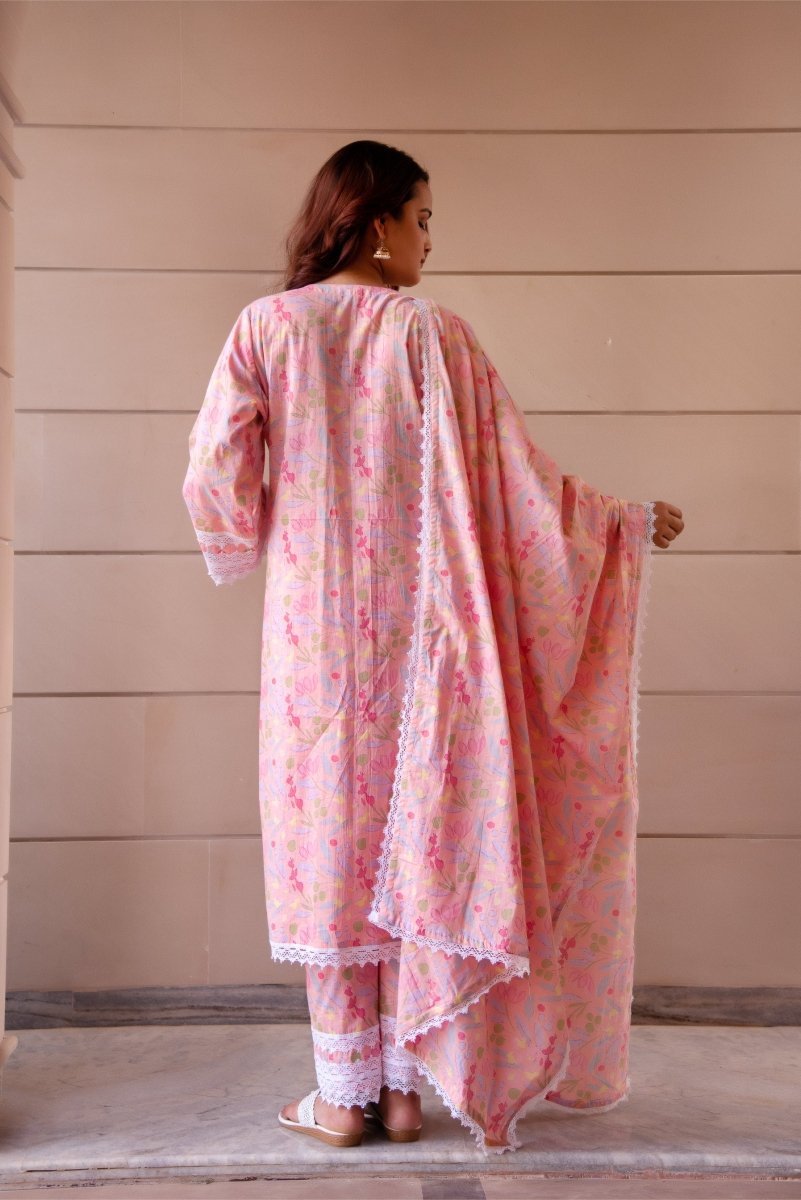 SUNHARI PEACH COTTON PRINTED LOOSE FIT SUIT SET WITH COTTON PRINTED DUPATTA - Pomcha Jaipur