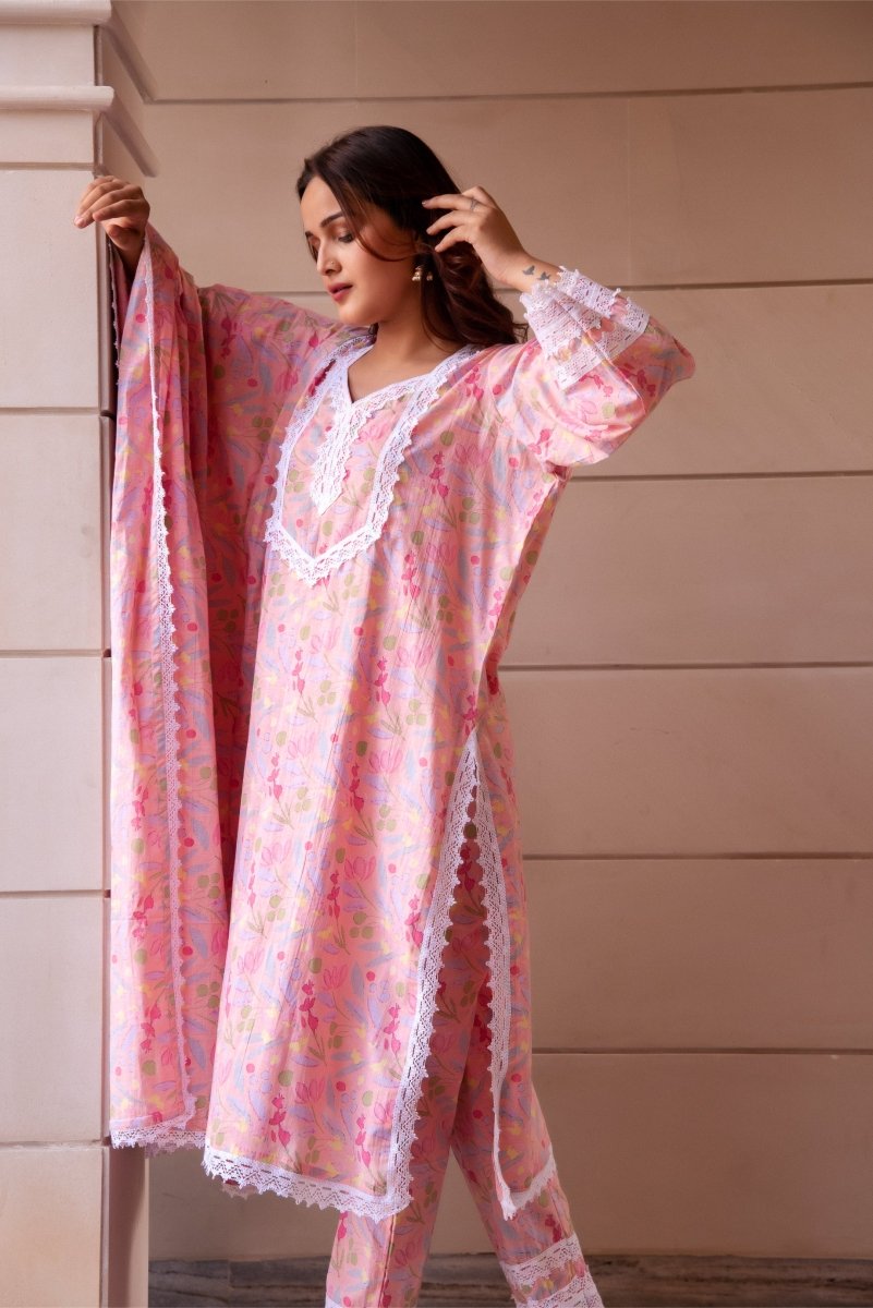 SUNHARI PEACH COTTON PRINTED LOOSE FIT SUIT SET WITH COTTON PRINTED DUPATTA - Pomcha Jaipur